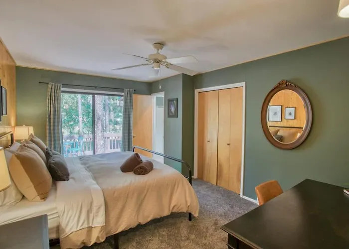 2br Forest With Fire Pit Bbq Patio & Games