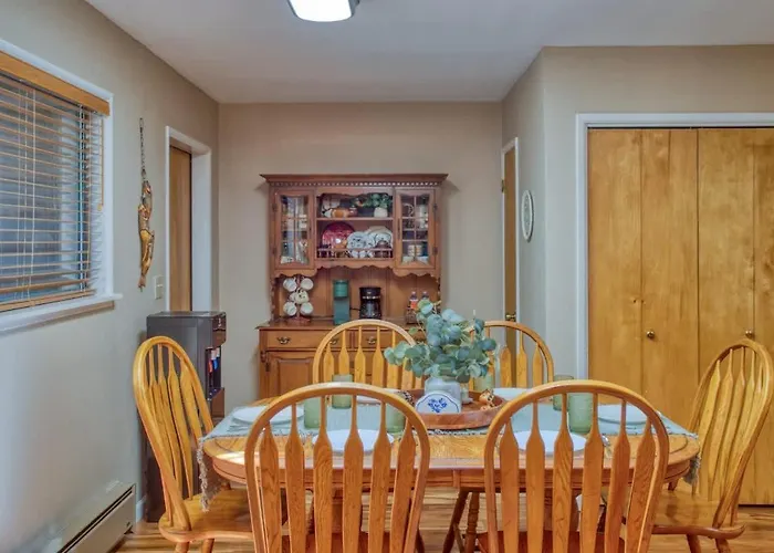 Holiday home 2br Forest With Fire Pit Bbq Patio & Games